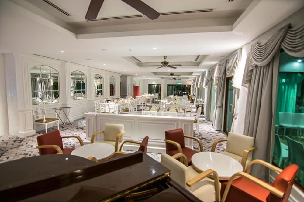 Dining – Royale Chulan Cherating Villa