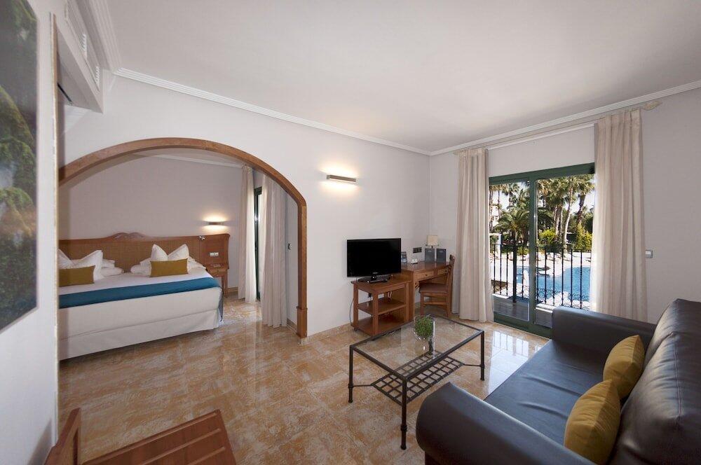 Foto de una habitación de Hotel La Laguna Spa &amp;amp; Golf