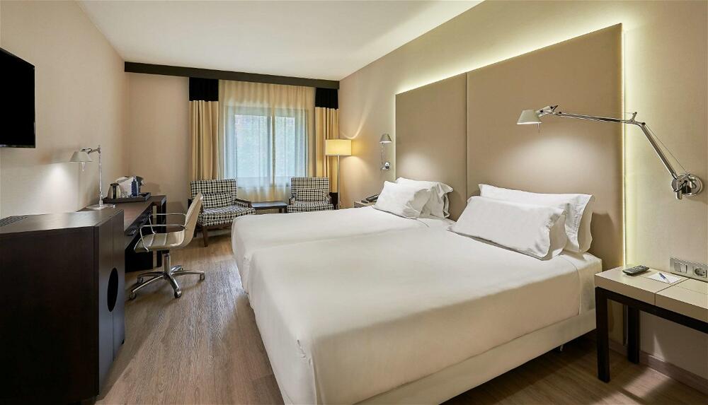 Foto de una habitación de Hotel NH Lleida Pirineos
