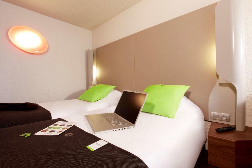 Foto de una habitación de Hotel Campanile Bayonne