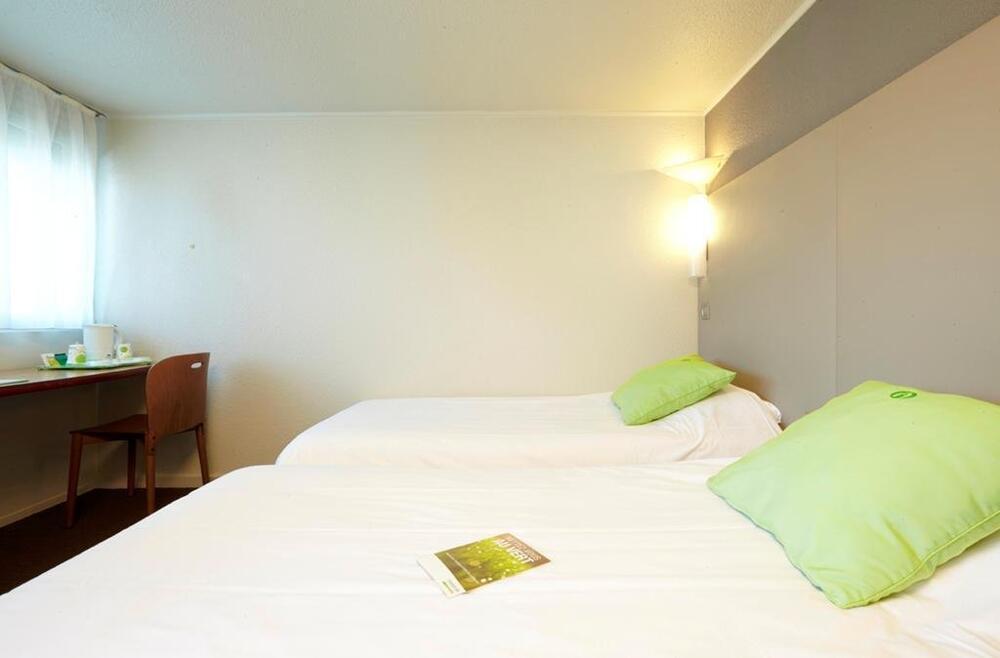 Foto de una habitación de Hotel Campanile Biarritz