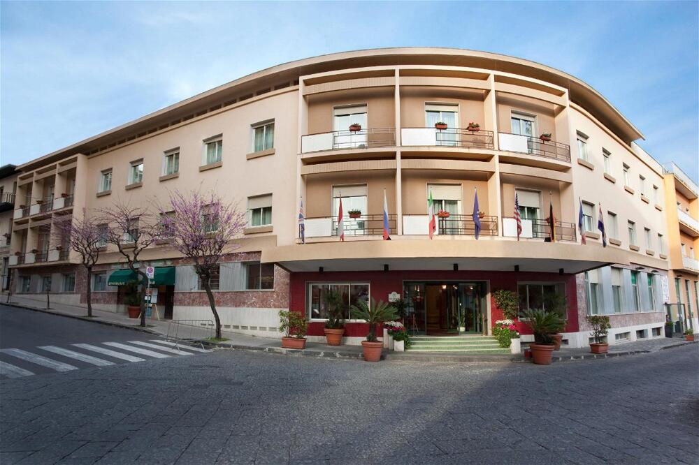 Foto del exterior de Grande Albergo Maugeri