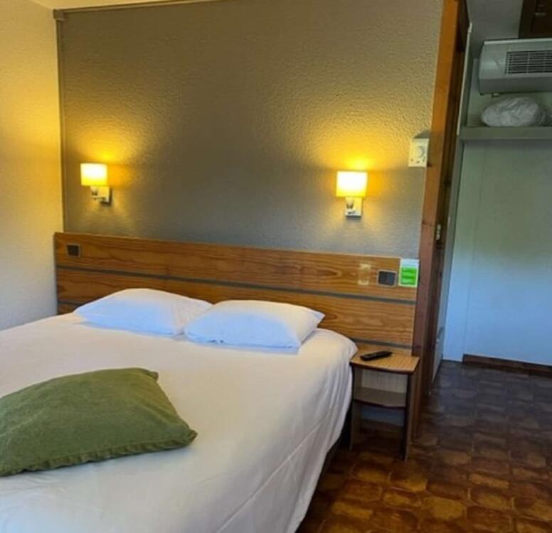 Foto de una habitación de Hotel Campanile Dax - Saint-Paul-Les-Dax