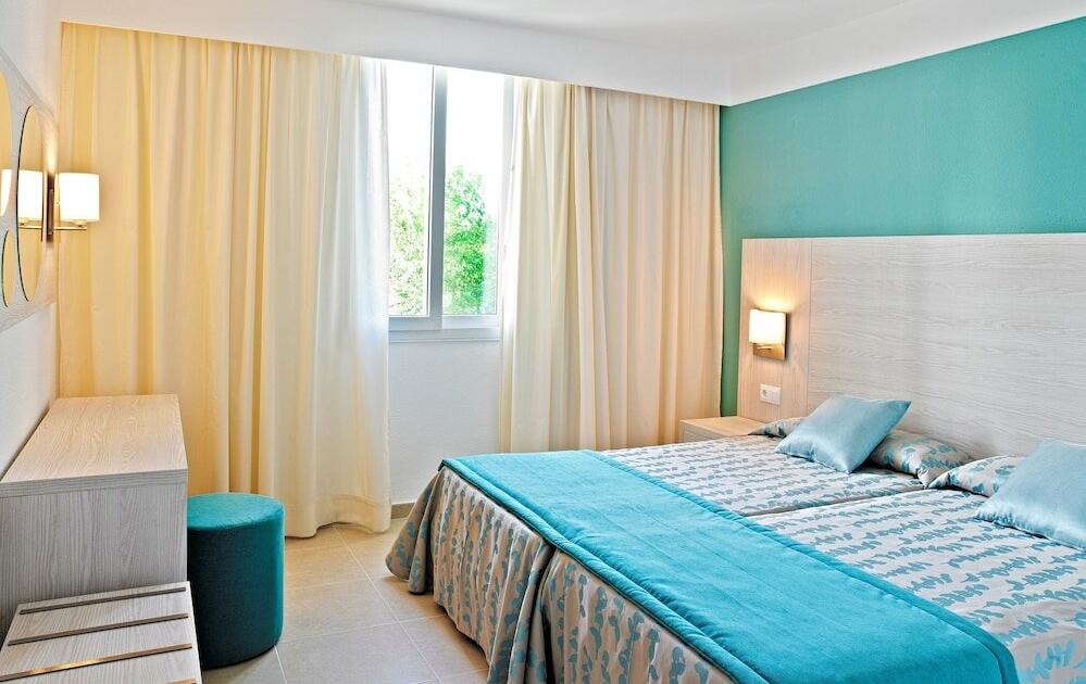 Foto de una habitación de Protur Safari Park Aparthotel - All Inclusive