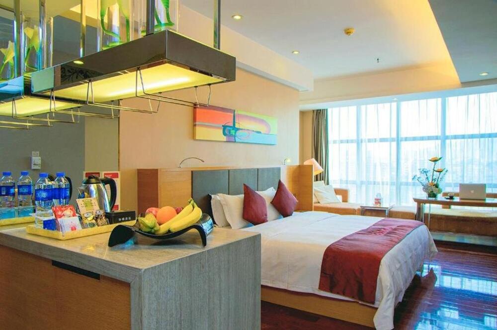 Foto de una habitación de Hotel Ramada Plaza Shenzhen North