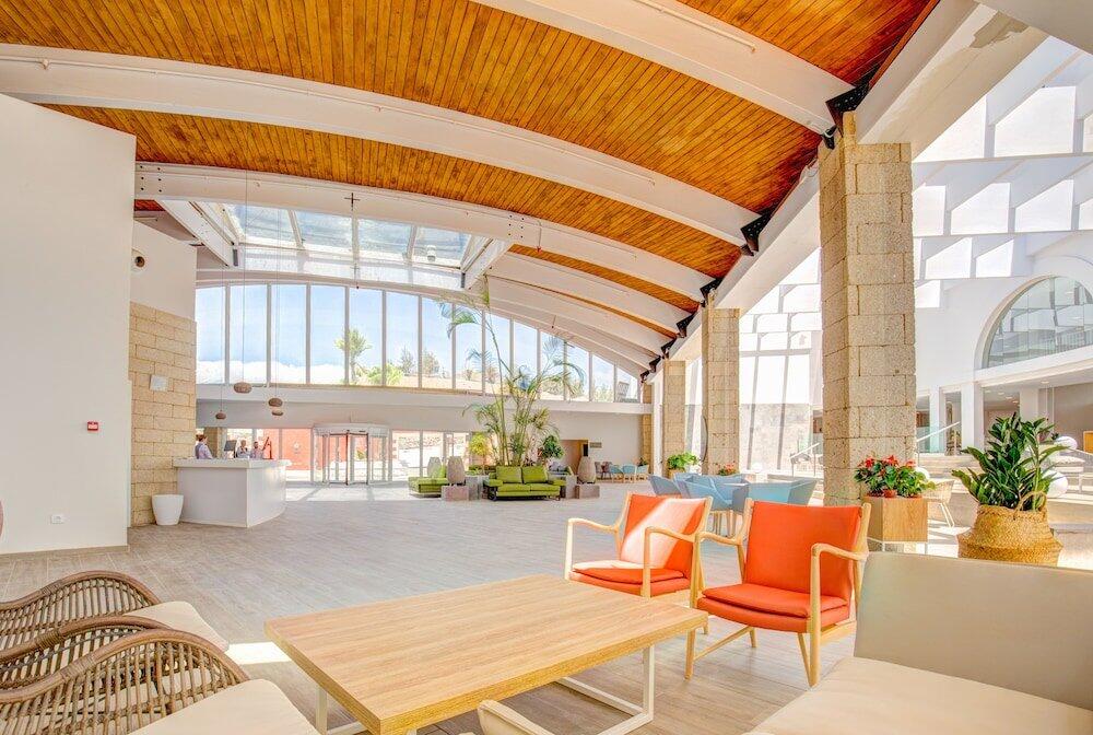 Foto de restauración de Hotel SBH Maxorata Resort