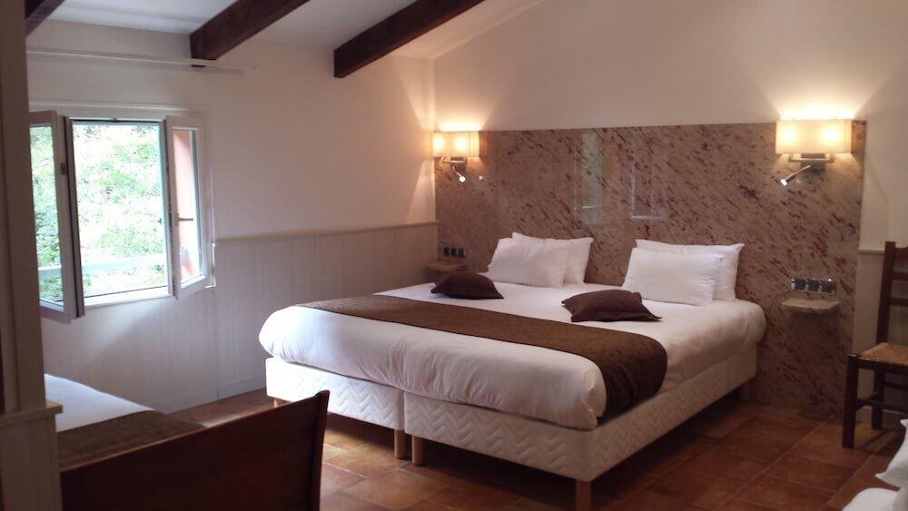 Foto de una habitación de Hotel Les Jardins De La Glacière