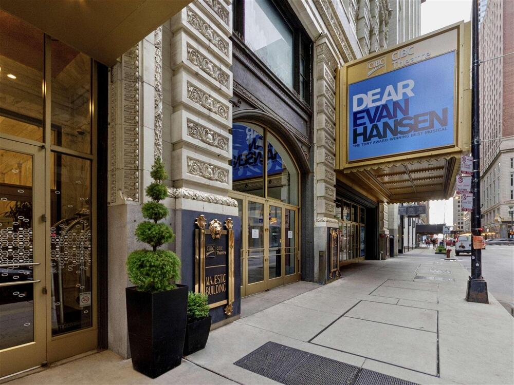 Foto del exterior de Hotel Hampton Inn Majestic Chicago Theatre District