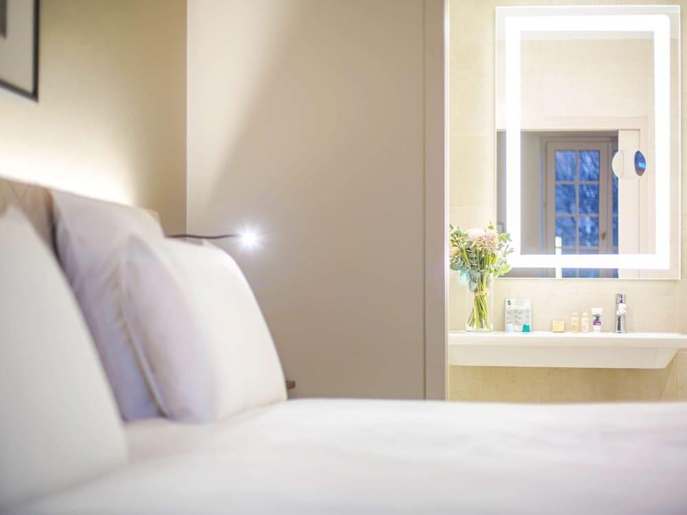 Foto de una habitación de Hotel Mercure Rennes Centre Place Bretagne