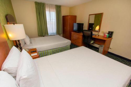 Foto de una habitación de Hotel Fairfield by Marriott Monterrey Airport