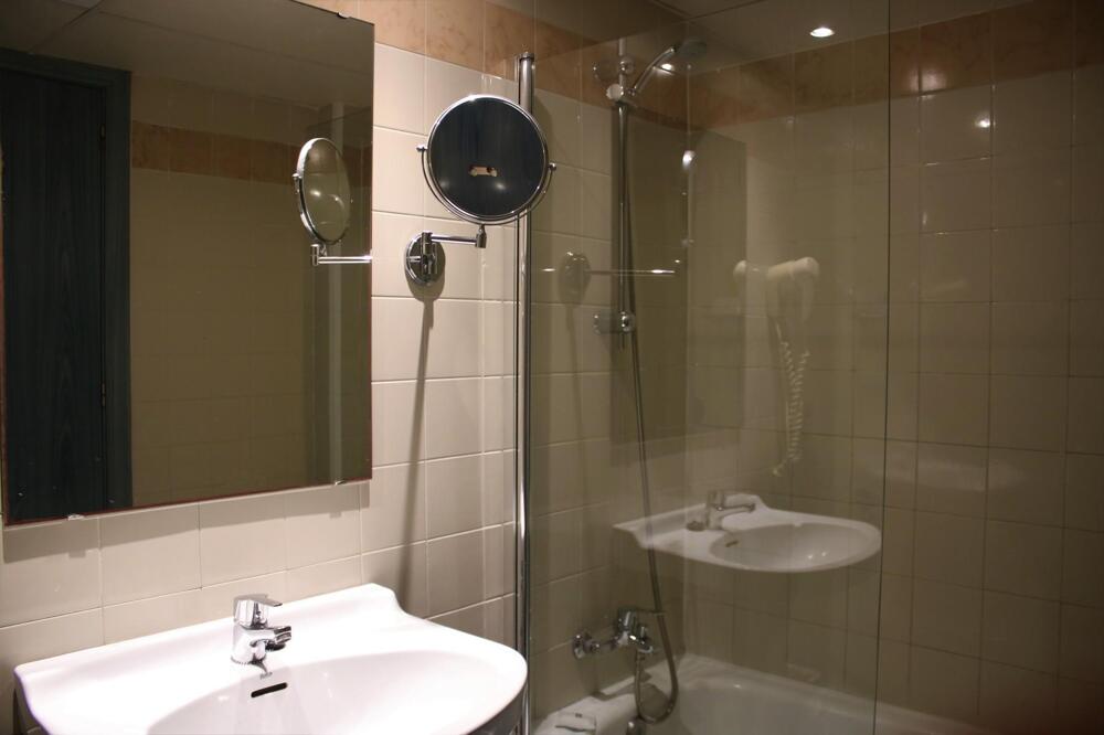 Foto del baño de Hotel ALEGRIA Fenals Mar
