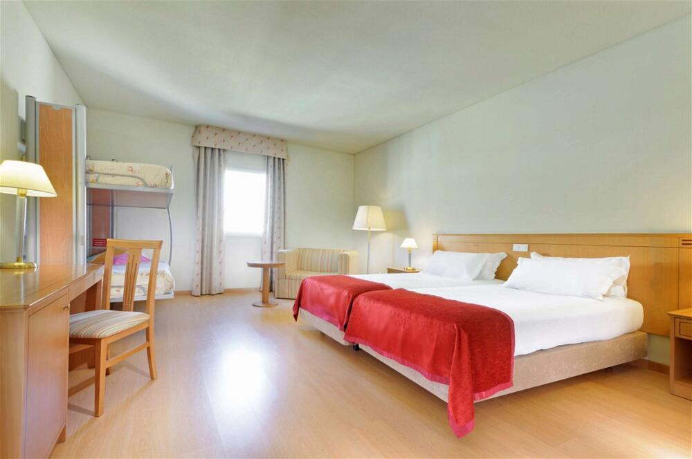 Foto de una habitación de TRYP by Wyndham Porto Centro Hotel
