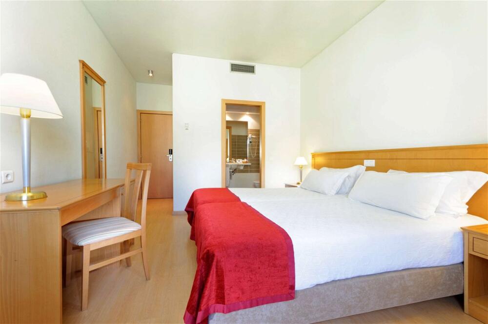 Foto de una habitación de TRYP by Wyndham Porto Centro Hotel