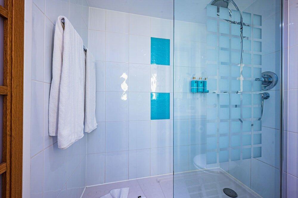 Foto del baño de Hotel Novotel London West