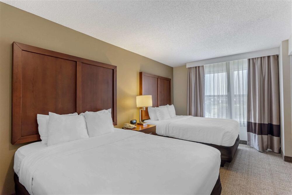 Room – Hotel Comfort Inn &amp;amp; Suites