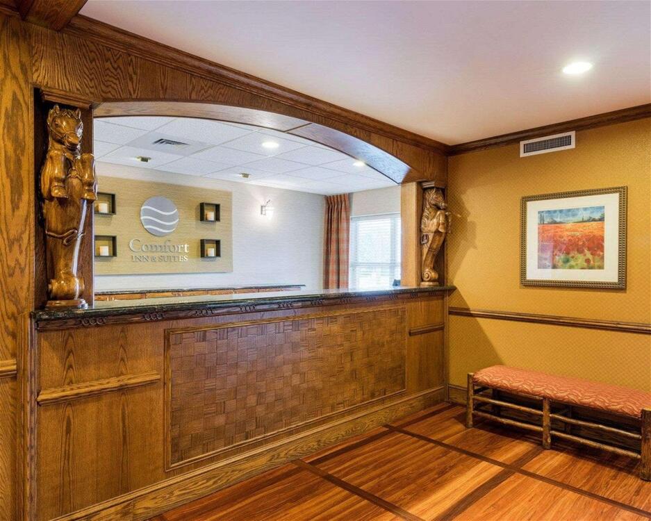 Photo – Hotel Comfort Inn &amp;amp; Suites
