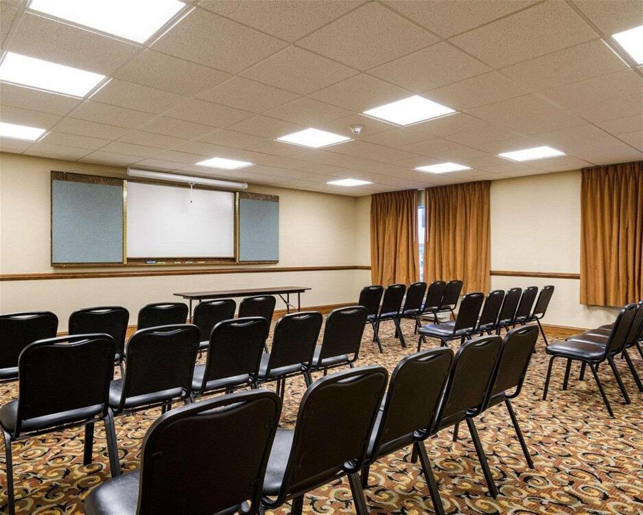 Photo – Hotel Comfort Inn &amp;amp; Suites