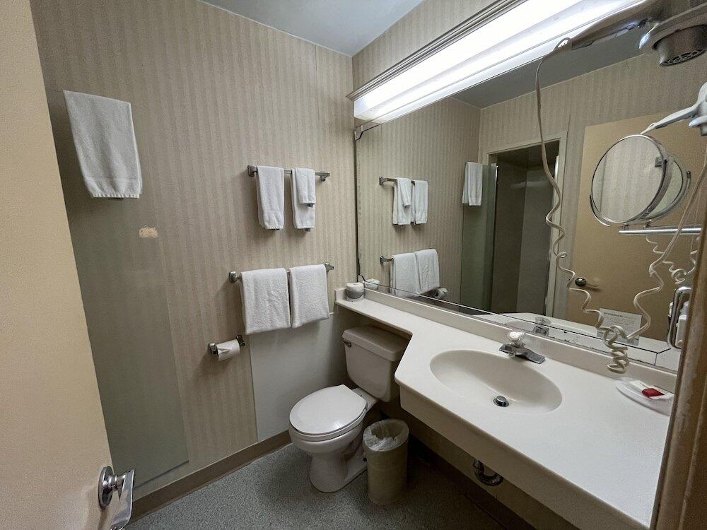 Foto del baño de Hotel Travelodge by Wyndham Seattle By The Space Needle
