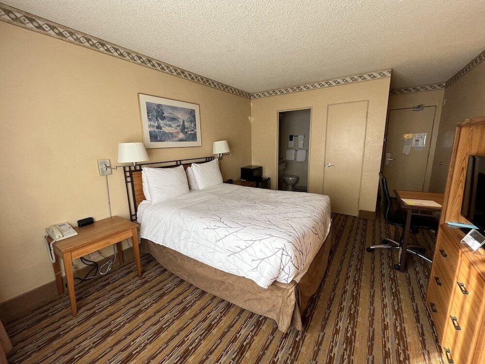 Foto de una habitación de Hotel Travelodge by Wyndham Seattle By The Space Needle