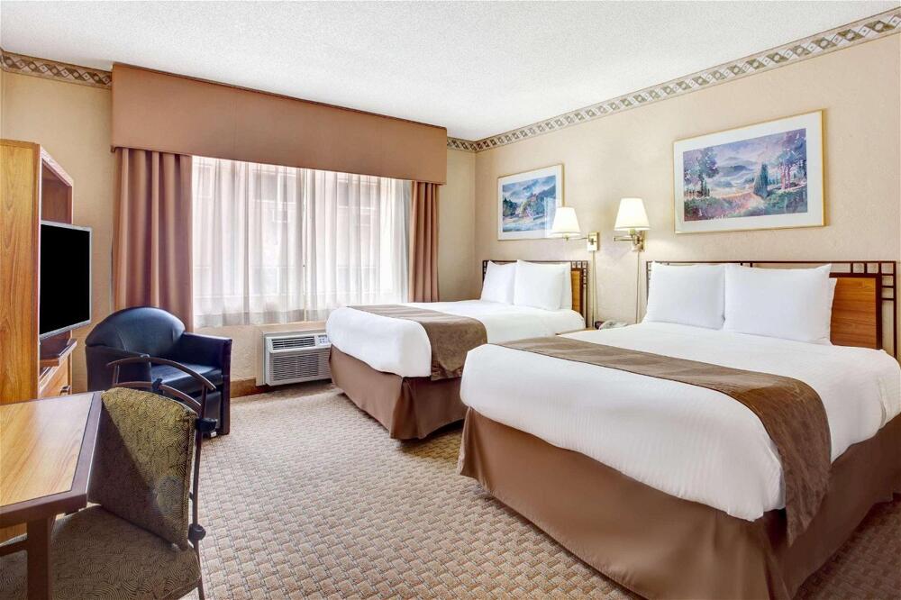 Foto de una habitación de Hotel Travelodge by Wyndham Seattle By The Space Needle