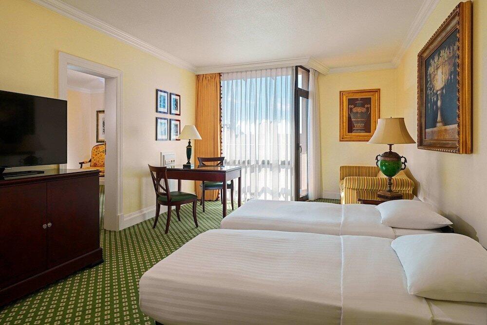 Foto de una habitación de Lisbon Marriott Hotel