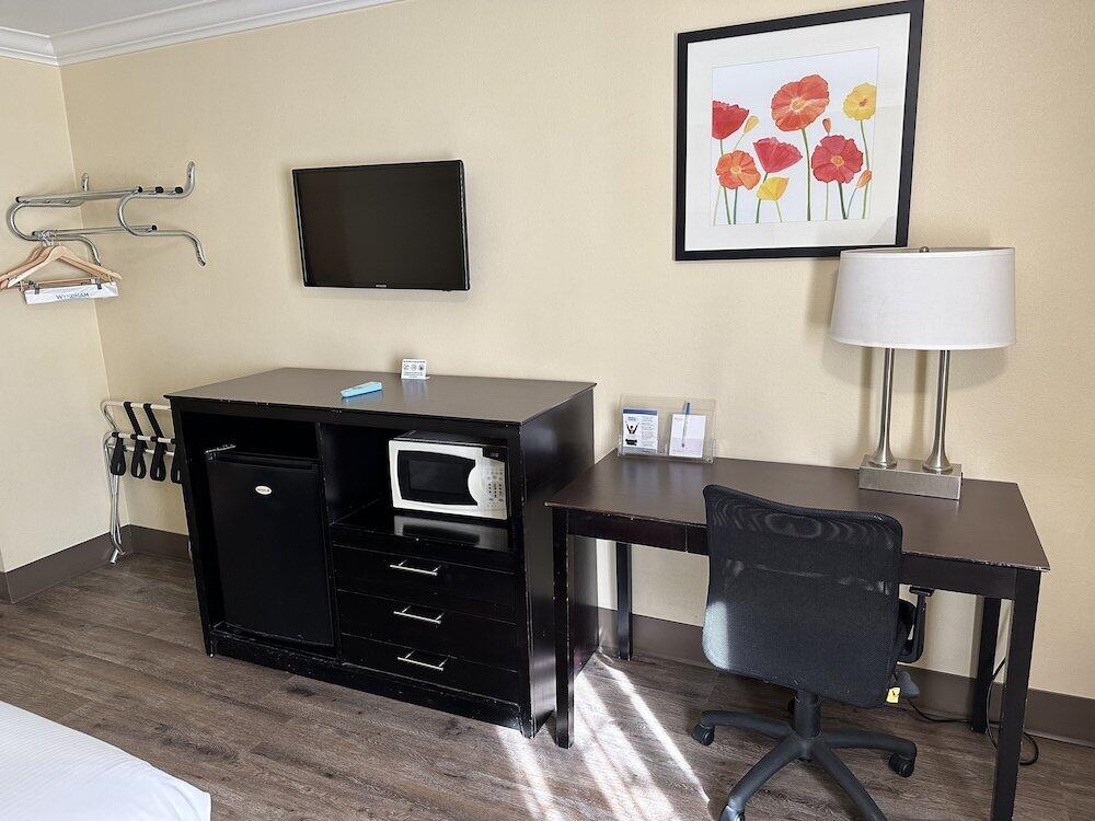 Foto de una habitación de Hotel Ramada by Wyndham Anaheim Maingate North