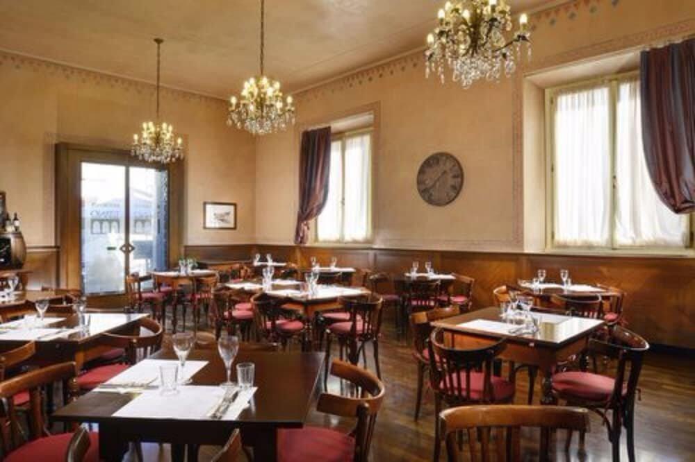 Foto de restauración de Hotel Titano