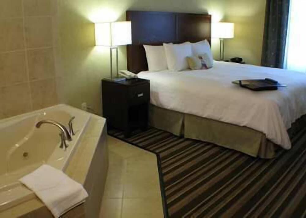 Foto de una habitación de Hotel Hampton Inn and Suites Merced