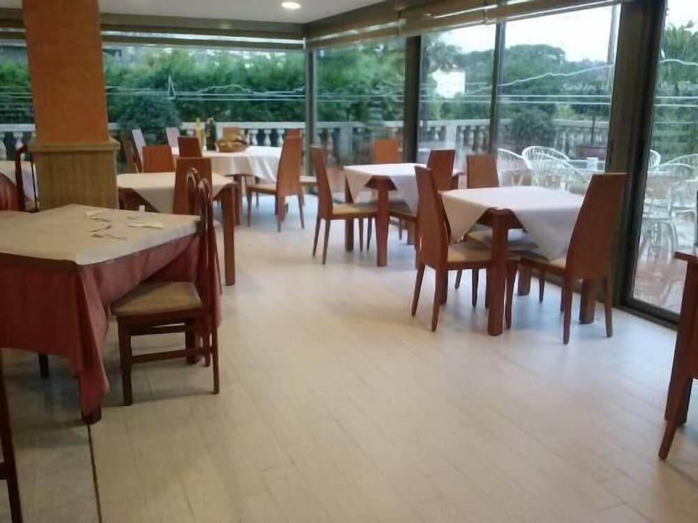Foto de restauración de Hotel Piñeiro 2 Estrellas Superior