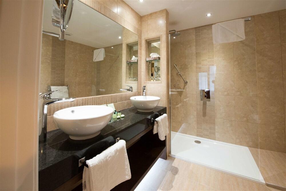 Foto del baño de Best Western Plus Burlington Hotel