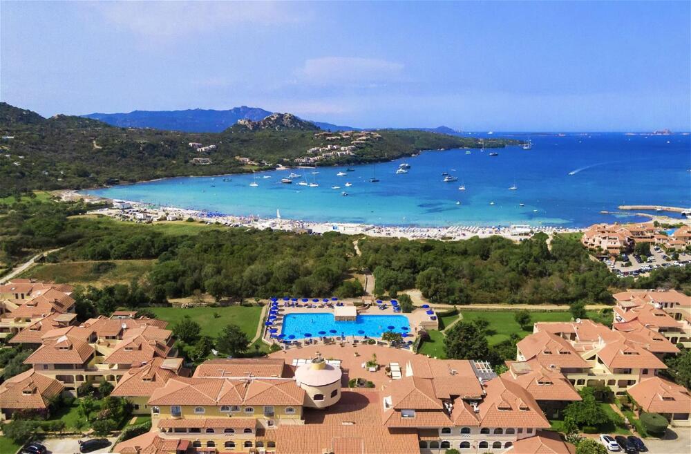 Foto del exterior de Colonna Beach Hotel