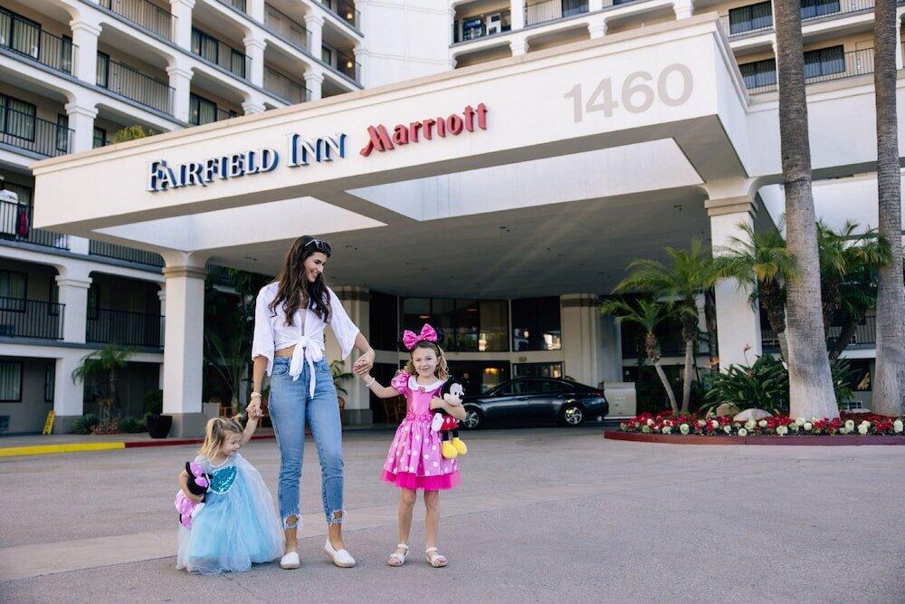 Foto del exterior de Hotel Fairfield by Marriott Anaheim Resort