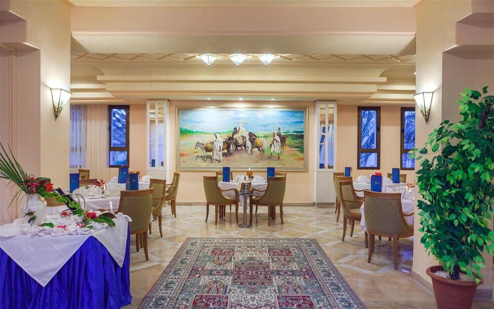 Foto de restauración de Hotel El Mouradi Douz