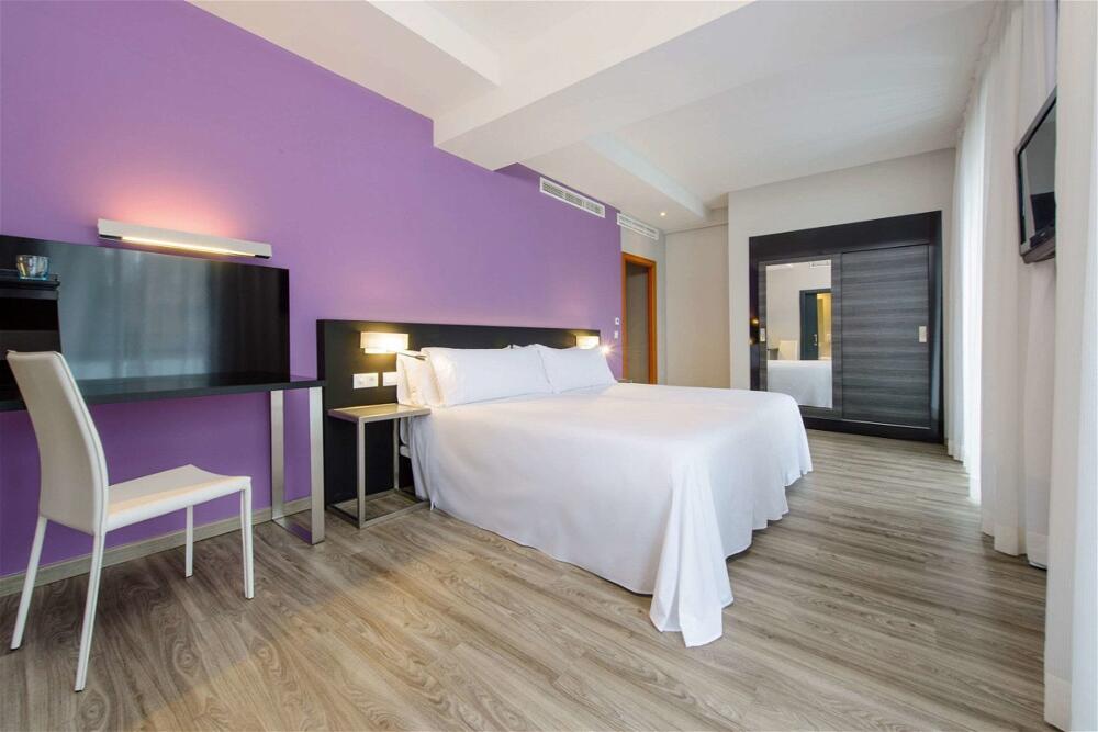 Foto de una habitación de Hotel Sercotel Córdoba Medina Azahara