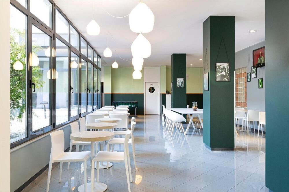 Foto de las zonas nobles de B&amp;amp;B Hotel Faenza