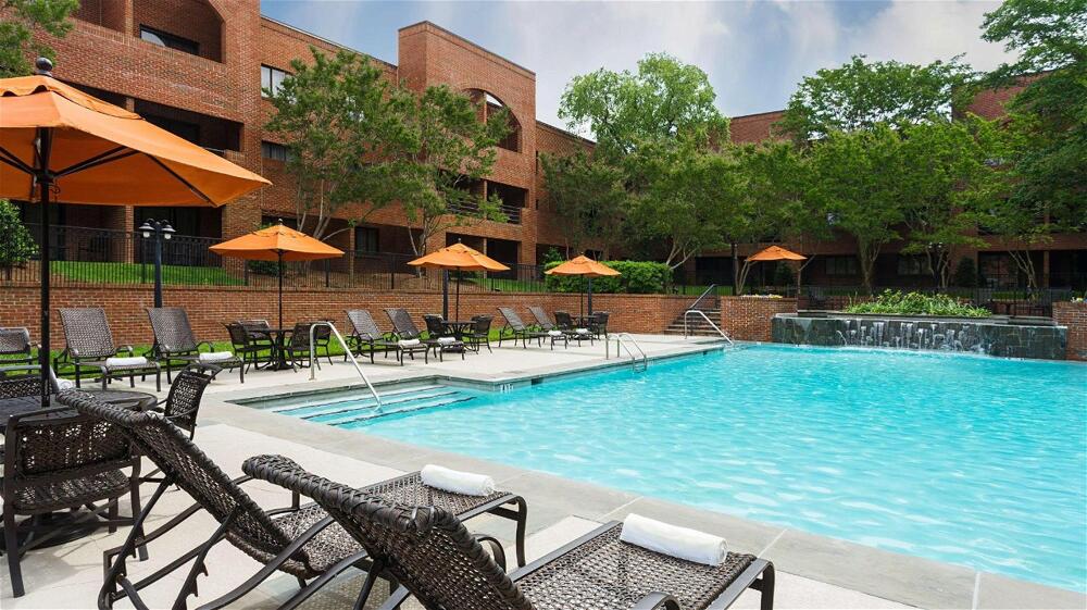Foto de los servicios de Hotel DoubleTree Suites by Hilton Charlotte/SouthPark