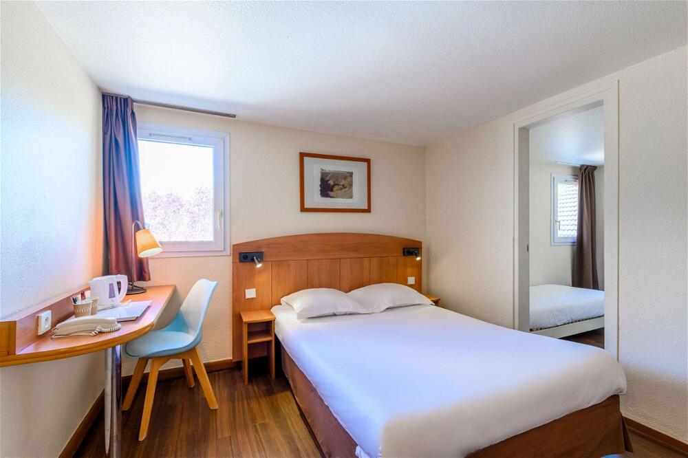Foto de una habitación de Comfort Hotel Amiens Nord