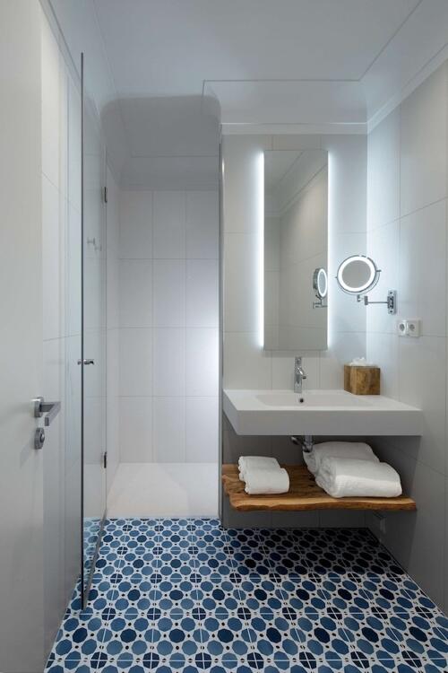 Foto del baño de Atocha Hotel Madrid, Tapestry Collection by Hilton