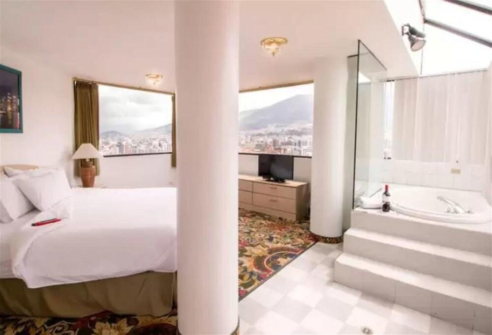 Foto general de Stanford Suites Hotel