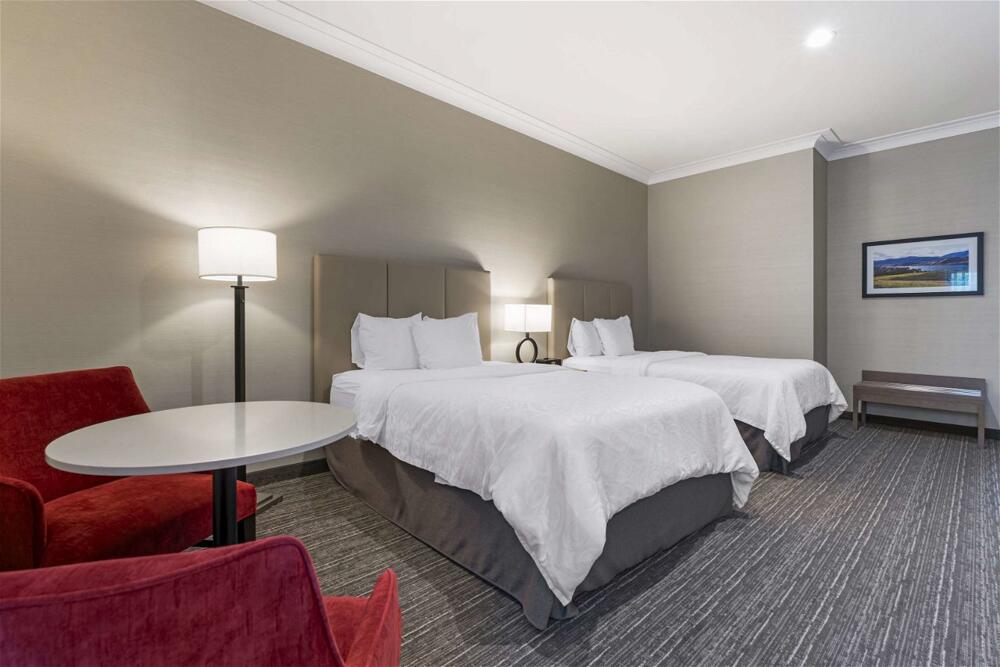 Foto de una habitación de Best Western Plus Kelowna Hotel &amp;amp; Suites