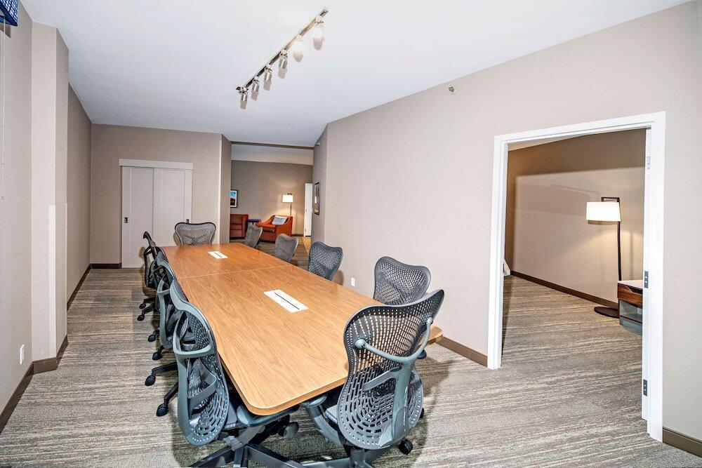 Foto de una habitación de Hotel Hampton Inn by Hilton Ottawa