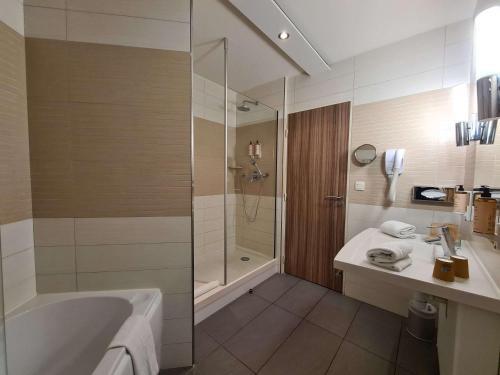 Foto del baño de Hotel Mercure Libourne Saint Emilion