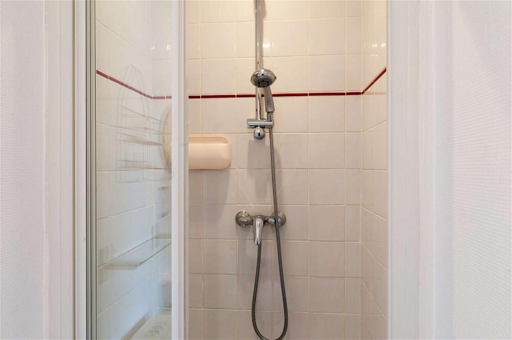 Foto del baño de The Originals City, Hôtel Le Savoy, Caen (Inter-Hotel)