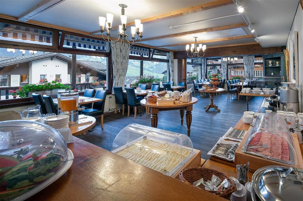 Foto de restauración de Jungfrau Lodge, Swiss Mountain Hotel