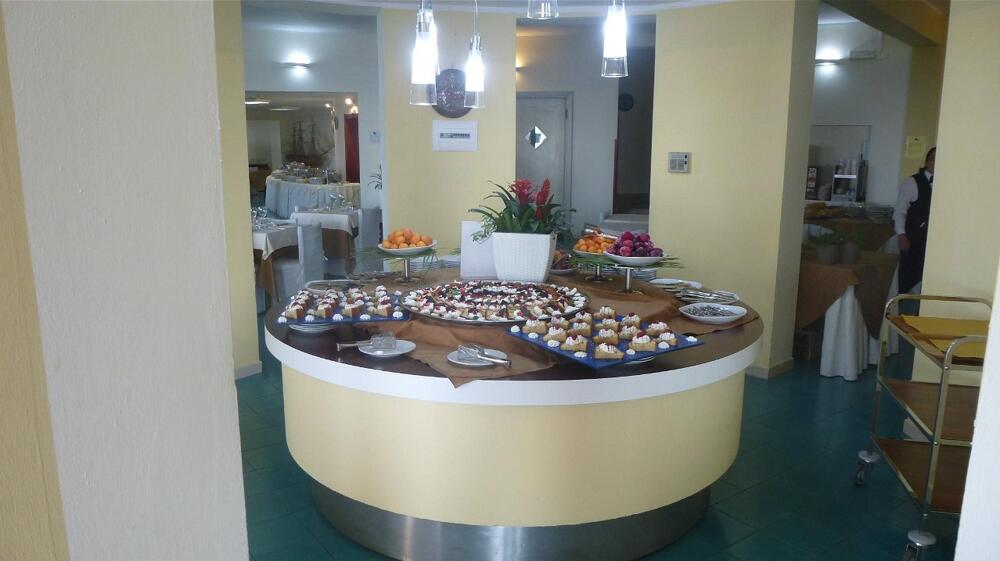 Foto de restauración de Hotel LH Pedraladda Resort