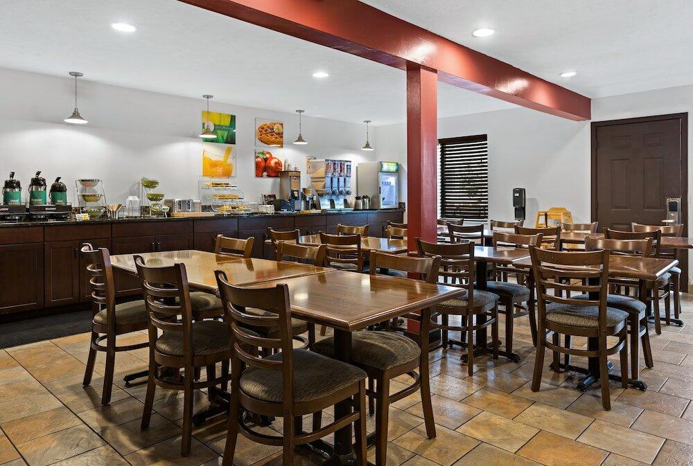Dining – Hotel Quality Inn Traverse City