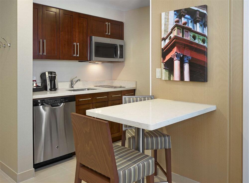 Foto de una habitación de Hotel Homewood Suites by Hilton Halifax-Downtown