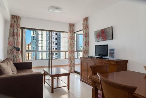 Foto de una habitación de Apartamentos Gemelos 4 - Beninter All Inclusive