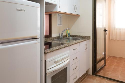 Foto de una habitación de Apartamentos Gemelos 4 - Beninter All Inclusive