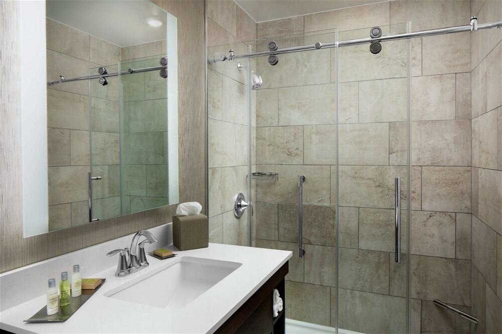 Foto del baño de Hotel DoubleTree by Hilton Nashua
